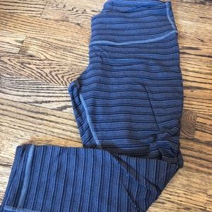 Lululemon crop leggings 6